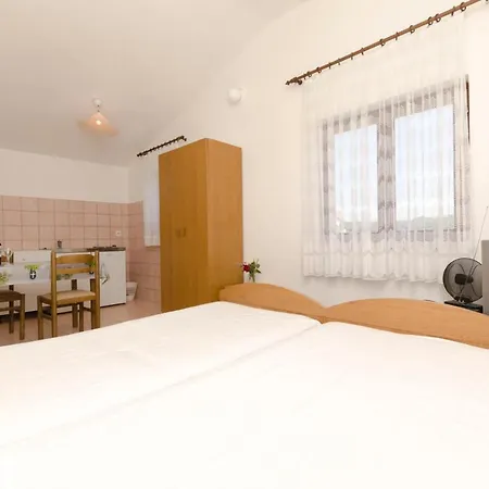 Apartment Mirko Trogir